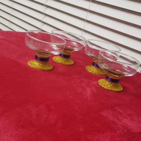 Gold and purple glass set - Picture 2 of 8